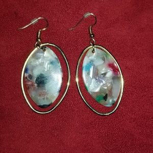 NWOT Gold-tone/Resin Drop Earrings